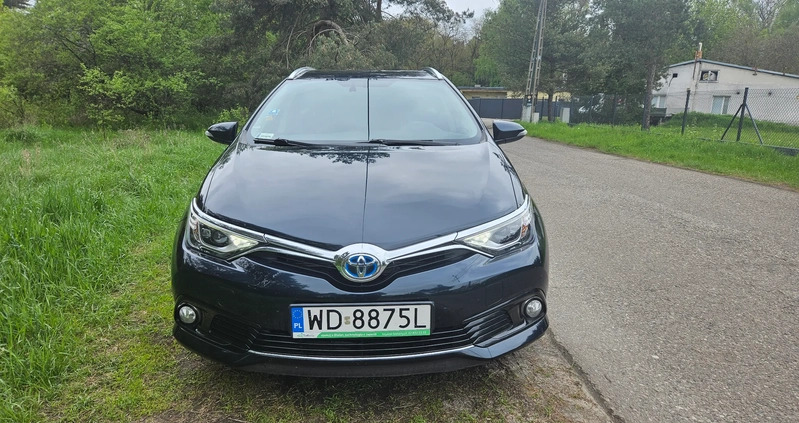 Toyota Auris cena 70000 przebieg: 58900, rok produkcji 2016 z Warszawa małe 79